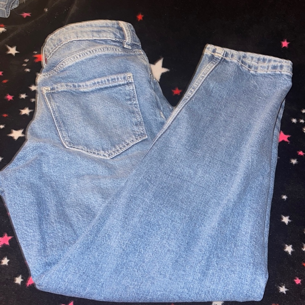 H&M relaxed fit girls jeans. Worn 2 times excellent condition
